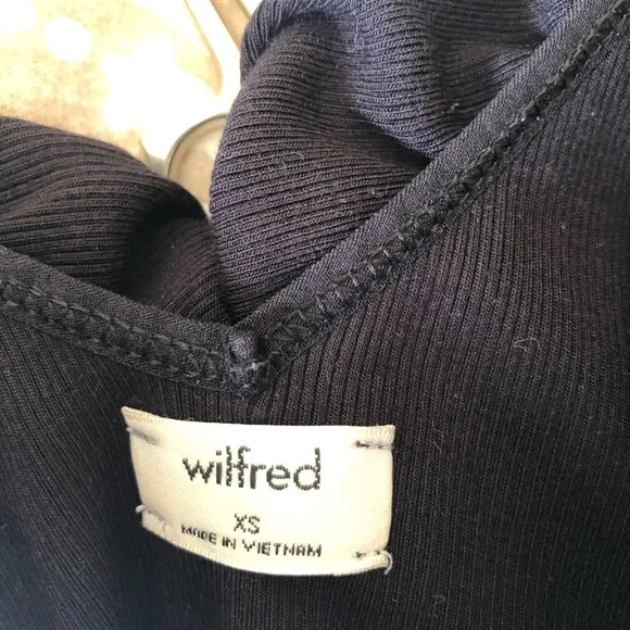 Wilfred Danette Body suit from Aritzia - Picture 9 of 11